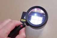 Lupa cu diode LED pentru fotografiarea monedelor de aur